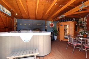 Hot Tub/Sauna Cabin